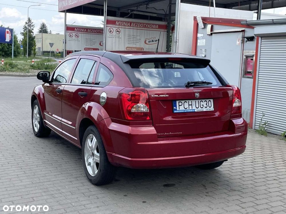 Dodge Caliber - 4