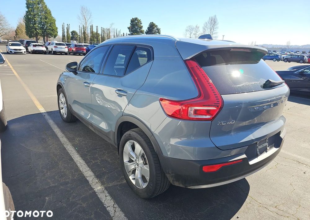 Volvo XC 40 T4 Momentum - 6