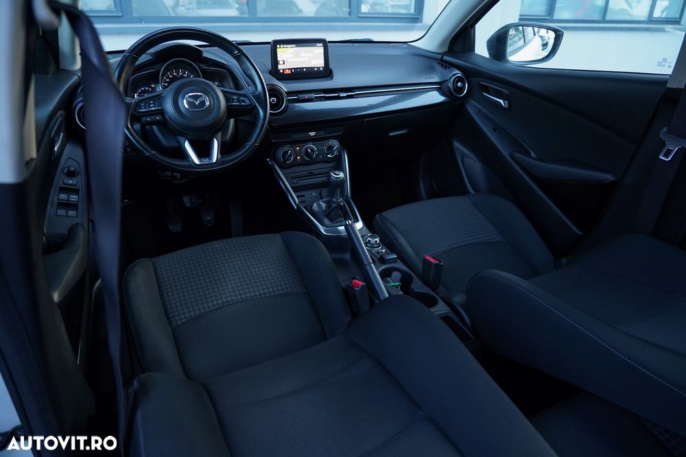 Mazda 2 CD105 Attraction - 5