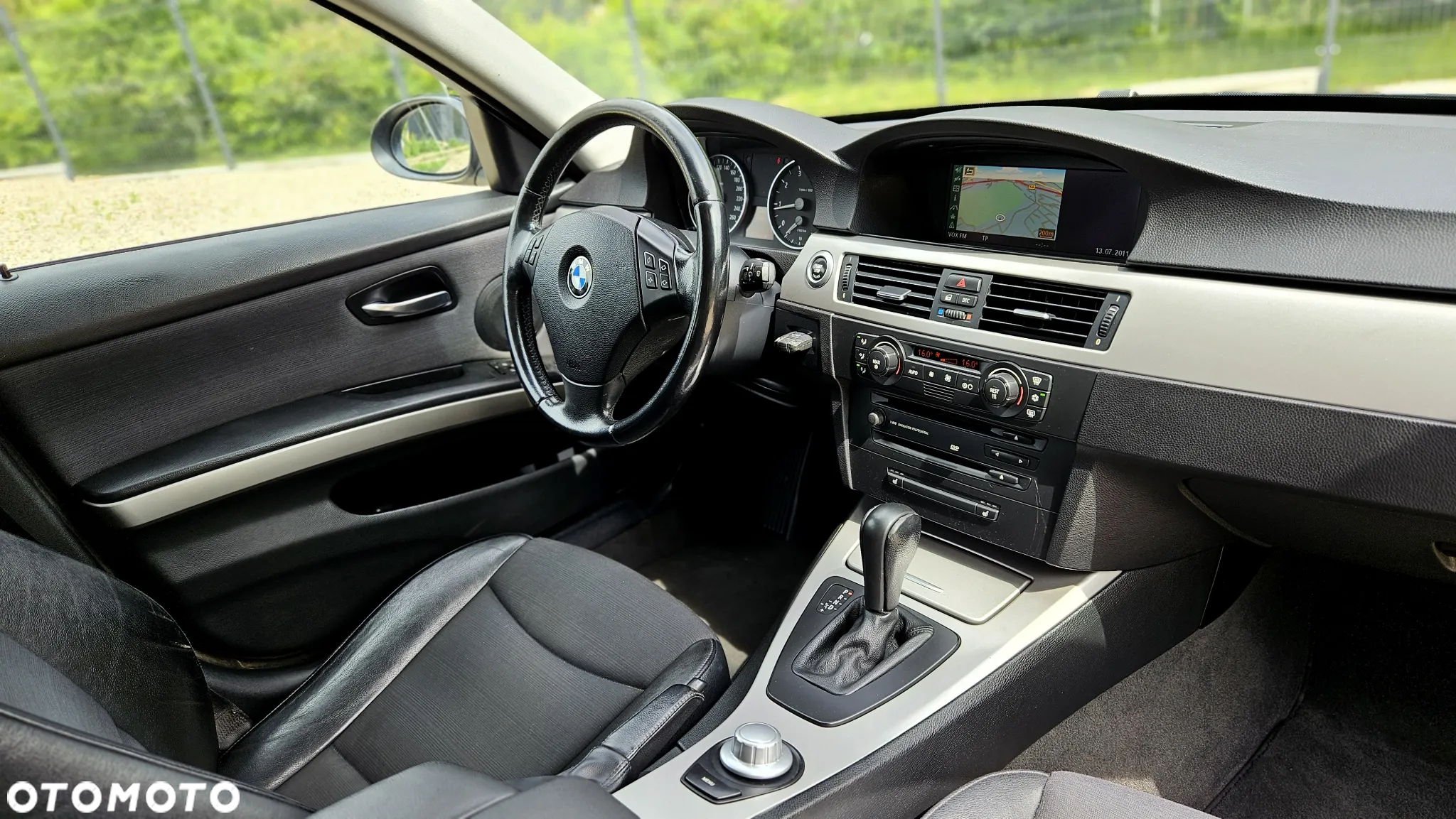 BMW Seria 3 318i Touring - 7