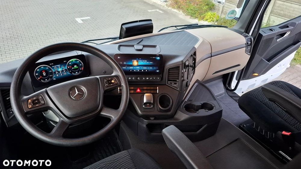 Mercedes-Benz ACTROS 1830 / 23 PALETY / WINDA / SALON PL - 28