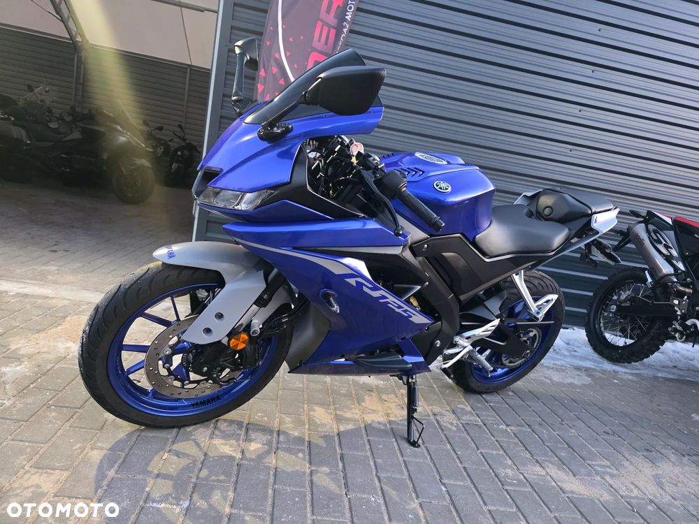 Yamaha YZF - 4