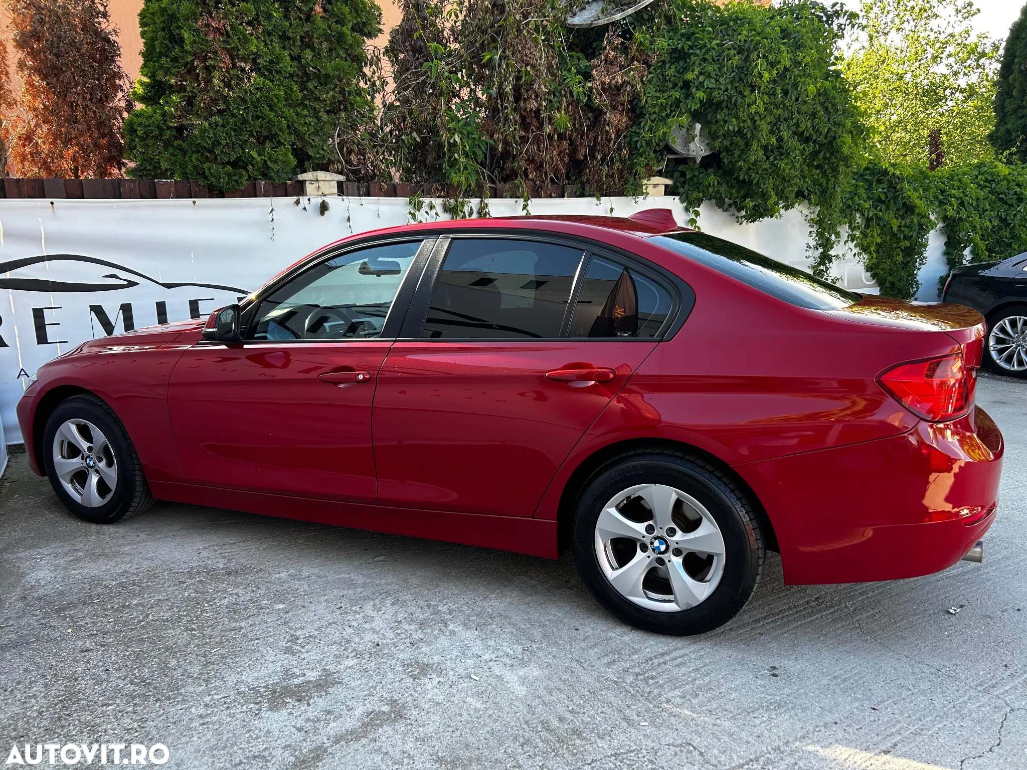 BMW Seria 3 318d - 9