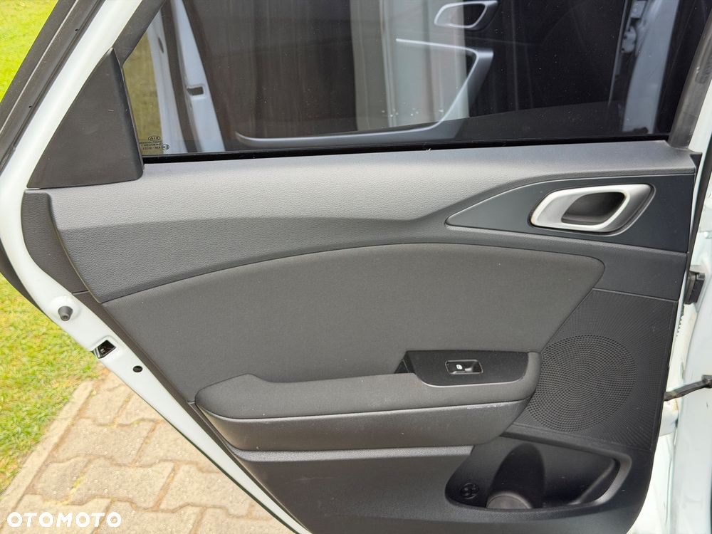 Kia Ceed 1.4 L Business Line Plus - 29