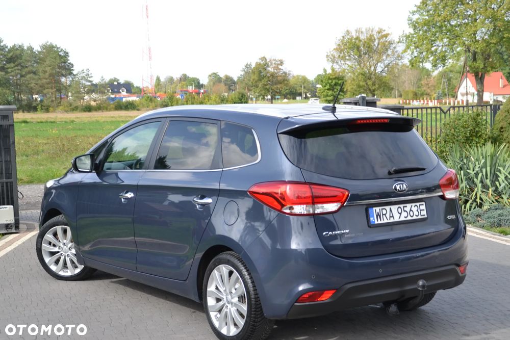 Kia Carens - 16