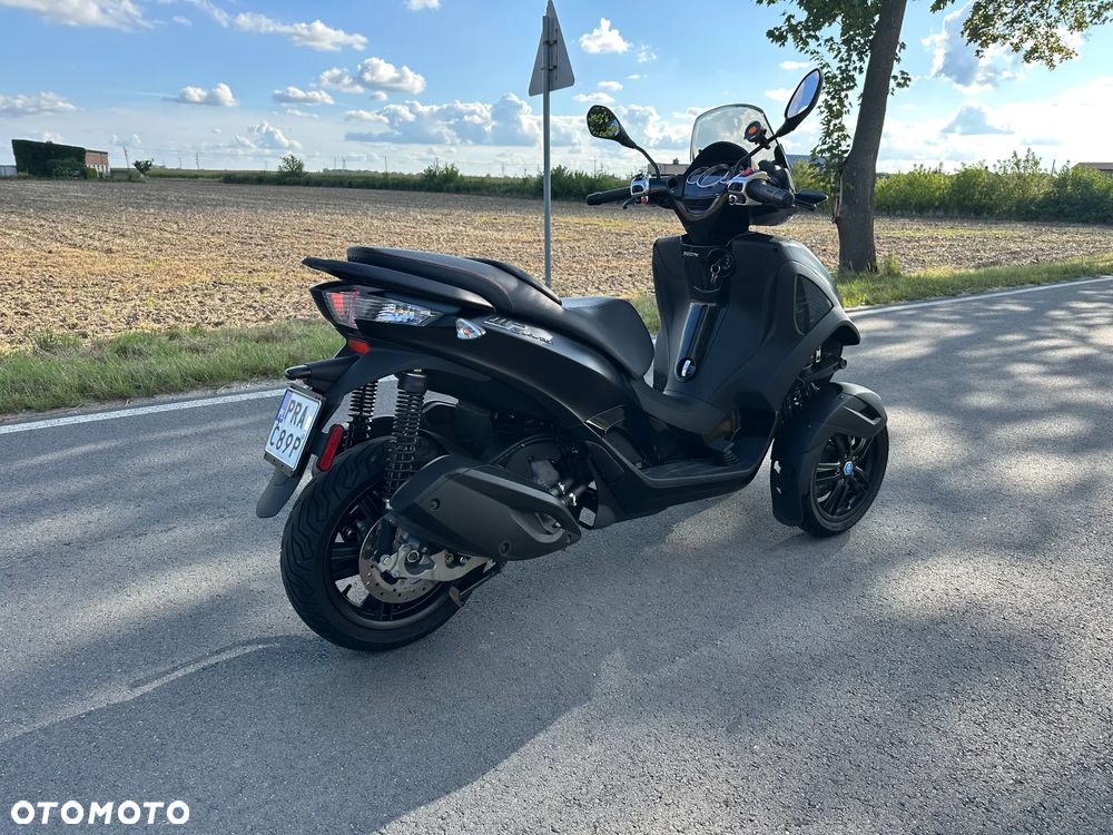 Piaggio MP-3 - 7