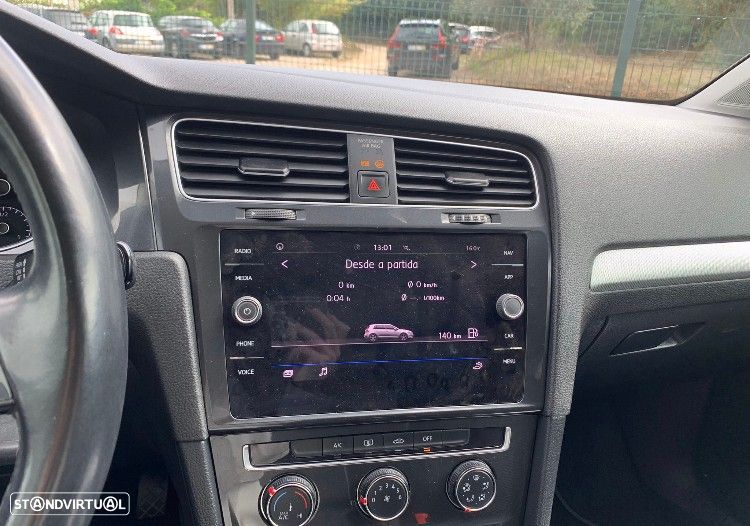 VW Golf 1.6 TDI Confortline - 9