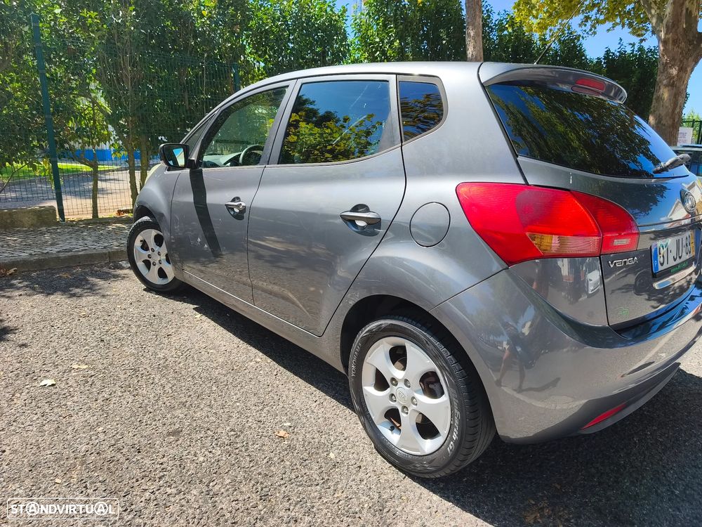Kia Venga 1.4 CRDi TX ISG - 5