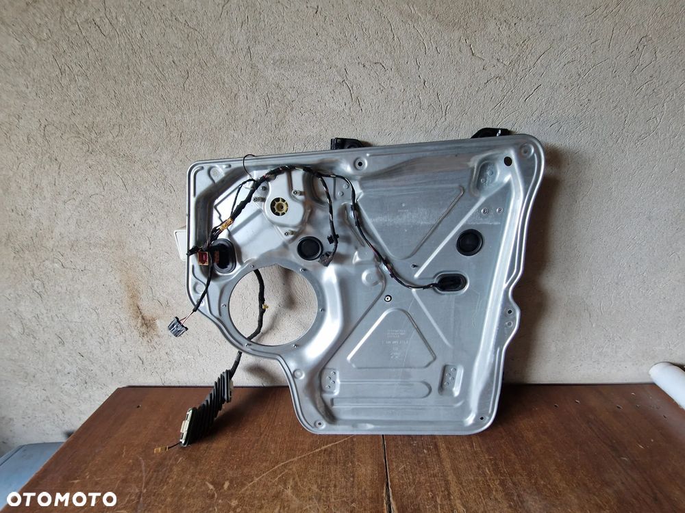 PODNOŚNIK SZYBY PRAWY VW T5 VW T6 2003r - 2019r - 10