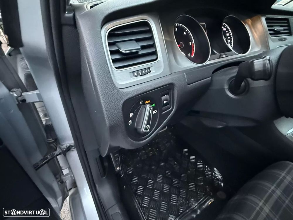 VW Golf 1.6 TDI BlueMotion DSG Cup - 13