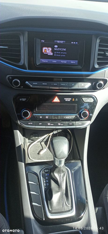 Hyundai IONIQ Hybrid Business - 9