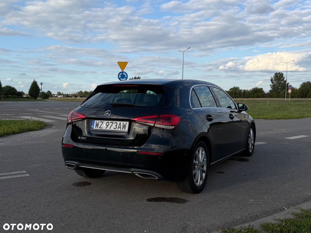 Mercedes-Benz Klasa A 180 Progressive 7G-DCT - 7
