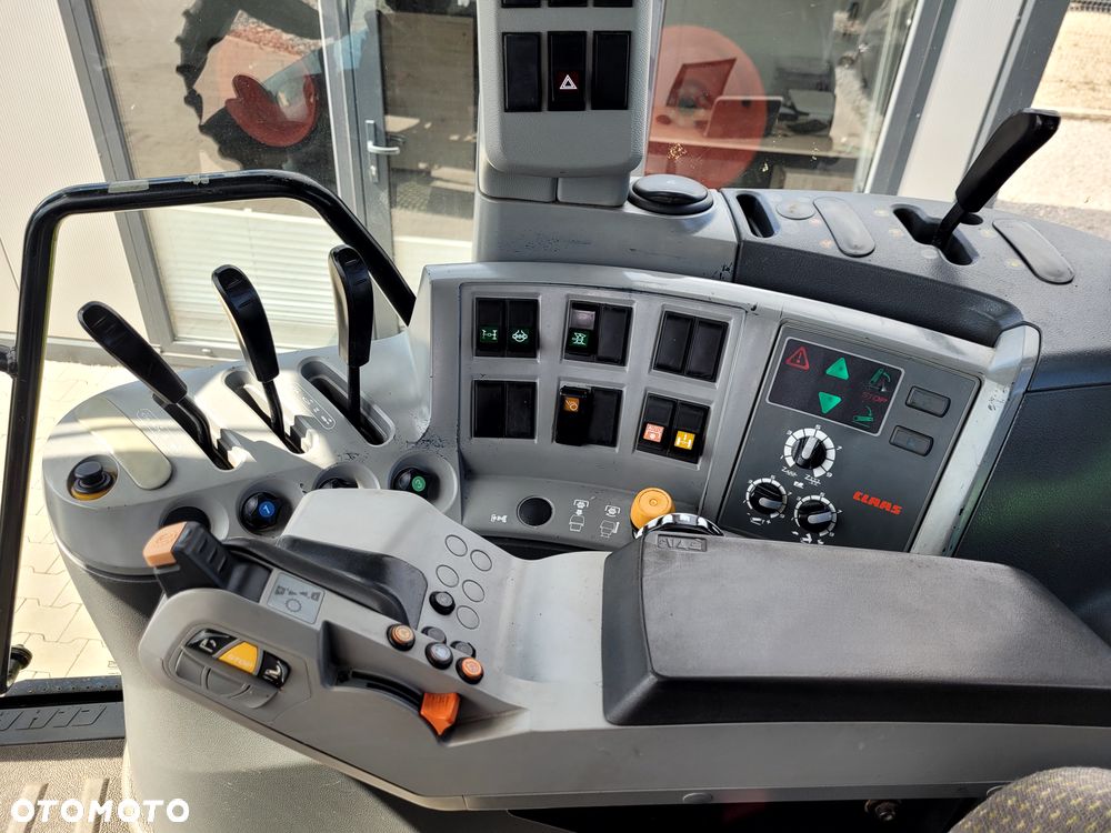 Claas ARION 630 CIS - 14