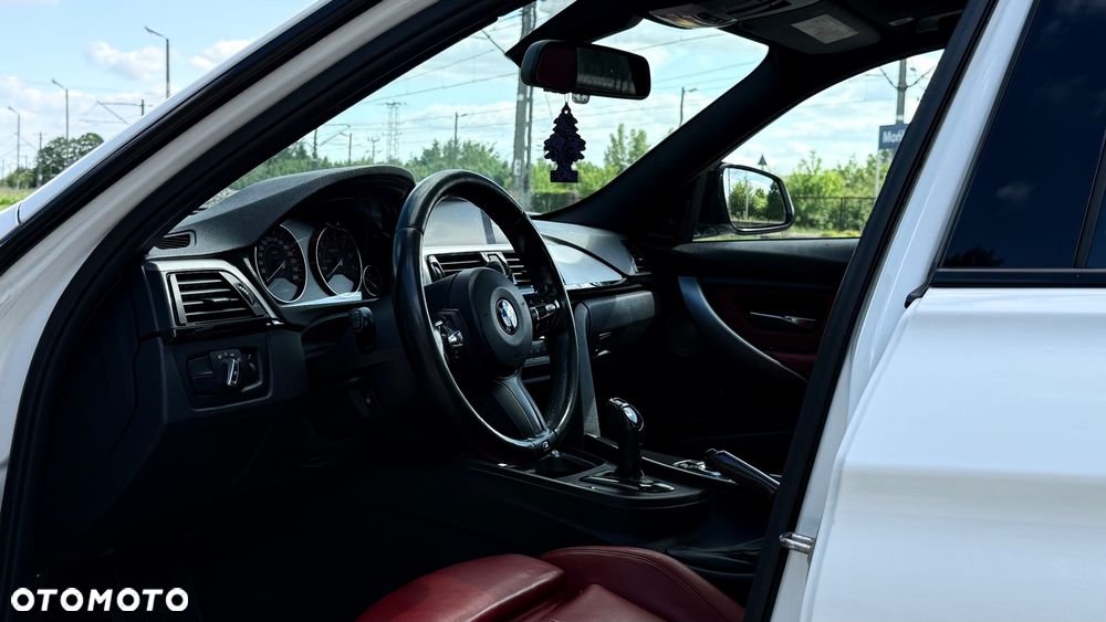 BMW Seria 3 335xi - 10