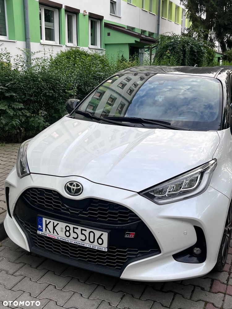 Toyota Yaris Hybrid 1.5 Executive - 1