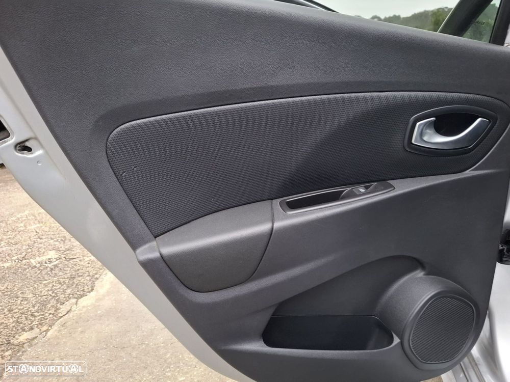 Renault Clio Sport Tourer 0.9 TCe GT Line - 43