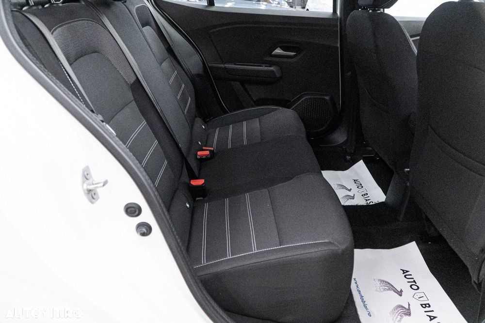 Dacia Logan TCe 90 MT6 Prestige - 8