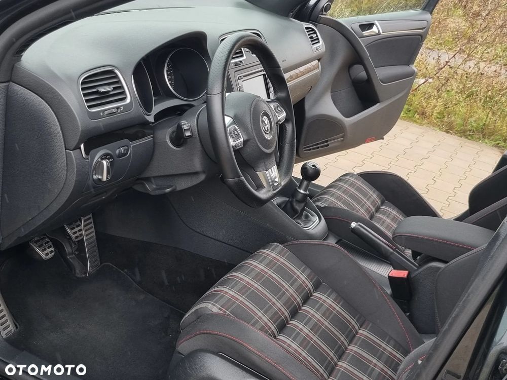 Volkswagen Golf 2.0 GTI - 31