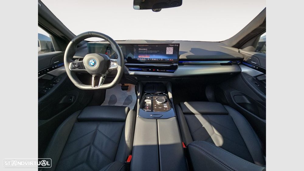 BMW 530 e Pack Desportivo M - 11