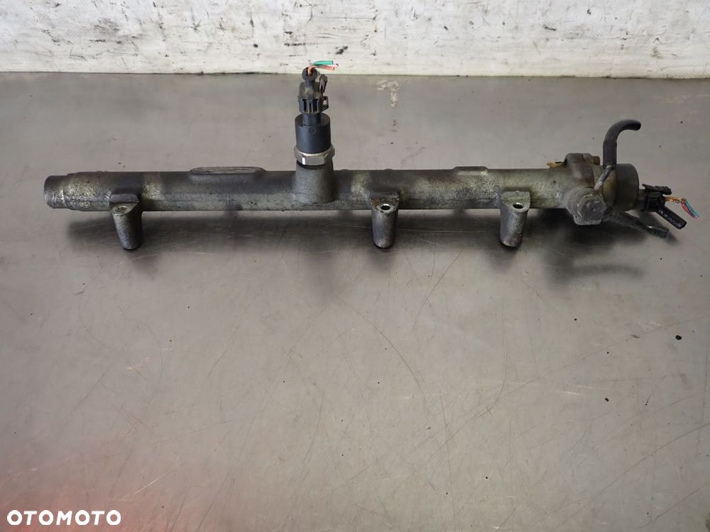 LISTWA WTRYSKOWA HYUNDAI SANTA FE I 2.0 0445214026 - 2