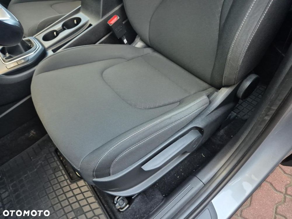 Kia Sportage - 12