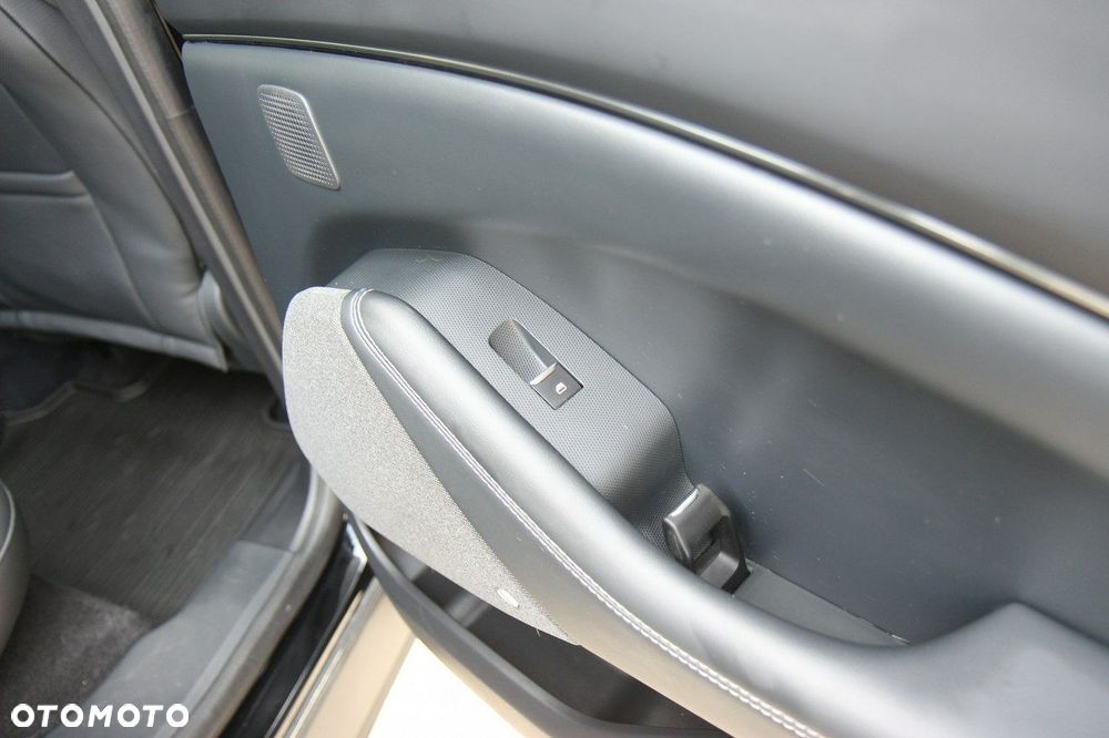 Ford Mustang Mach-E - 18