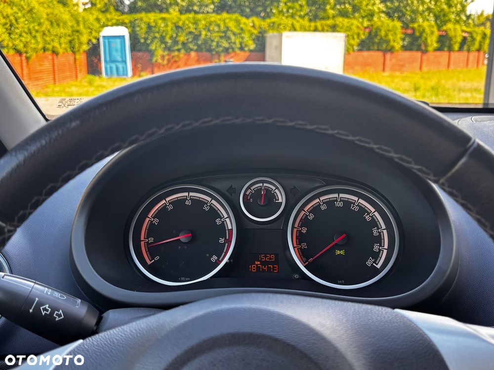 Opel Corsa 1.2 16V - 10