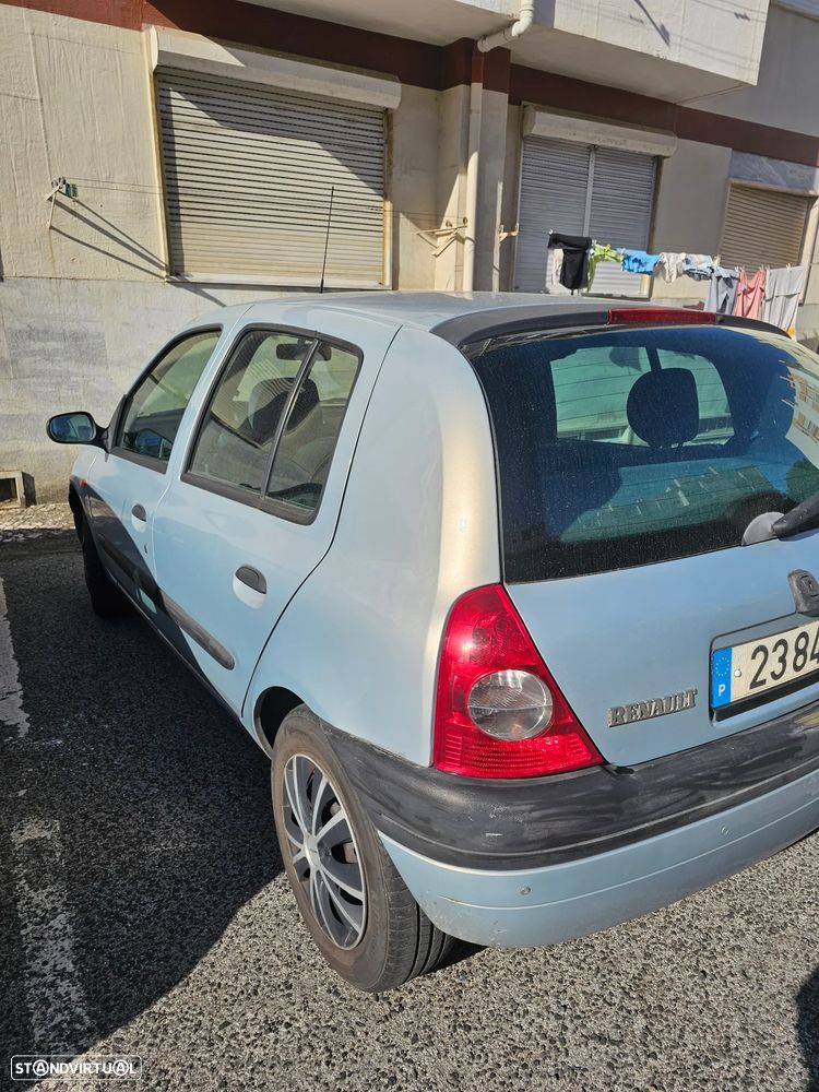 Renault Clio 1.2 - 9