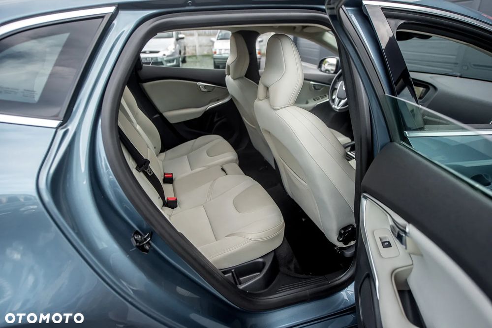 Volvo V40 - 19