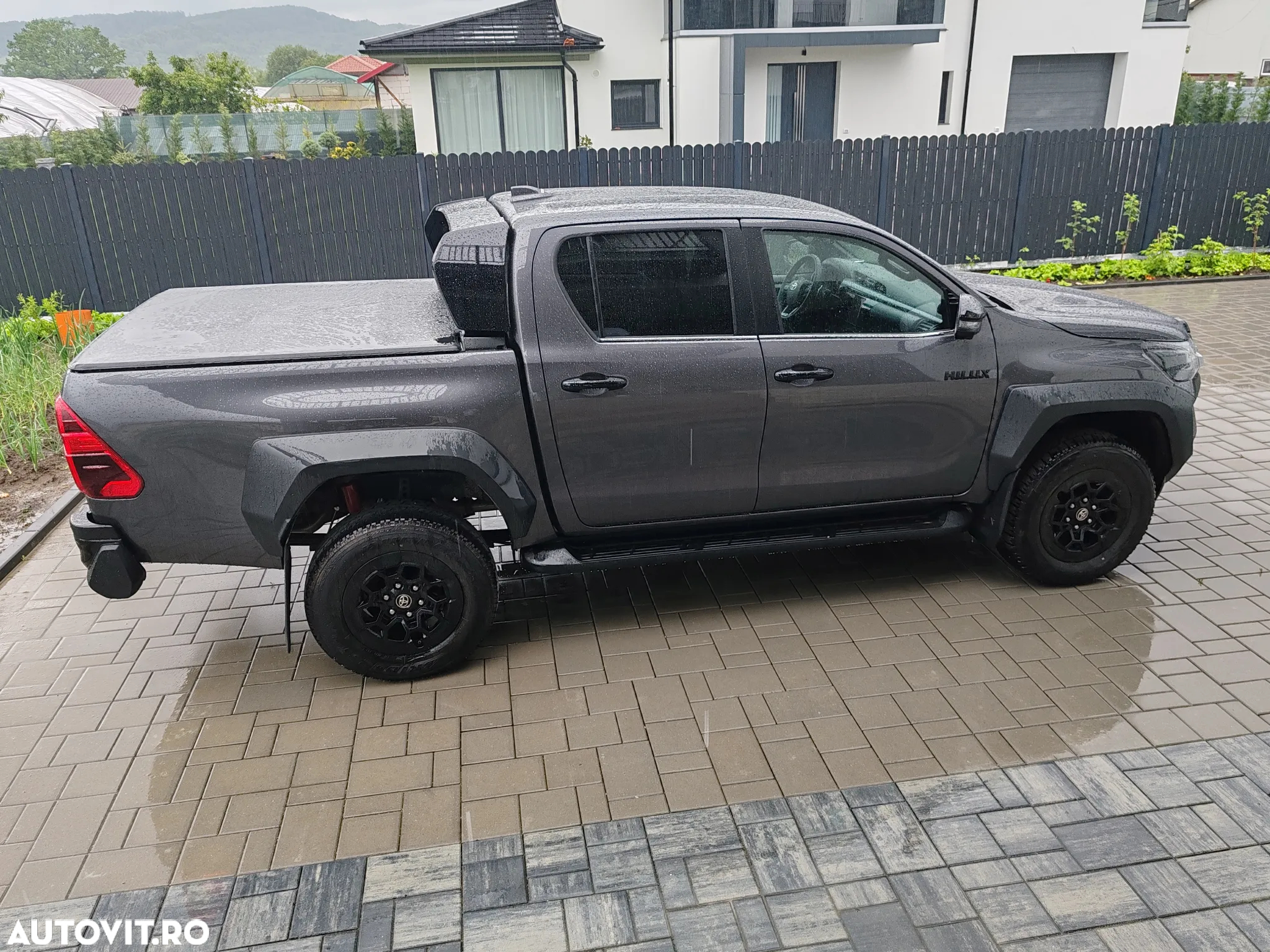 Toyota Hilux 2.8D 204CP 4x4 Double Cab AT GR Sport II - 37