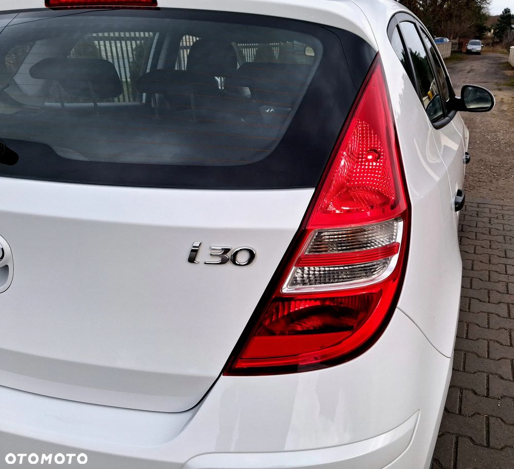 Hyundai i30 1.4 Blue Comfort - 12