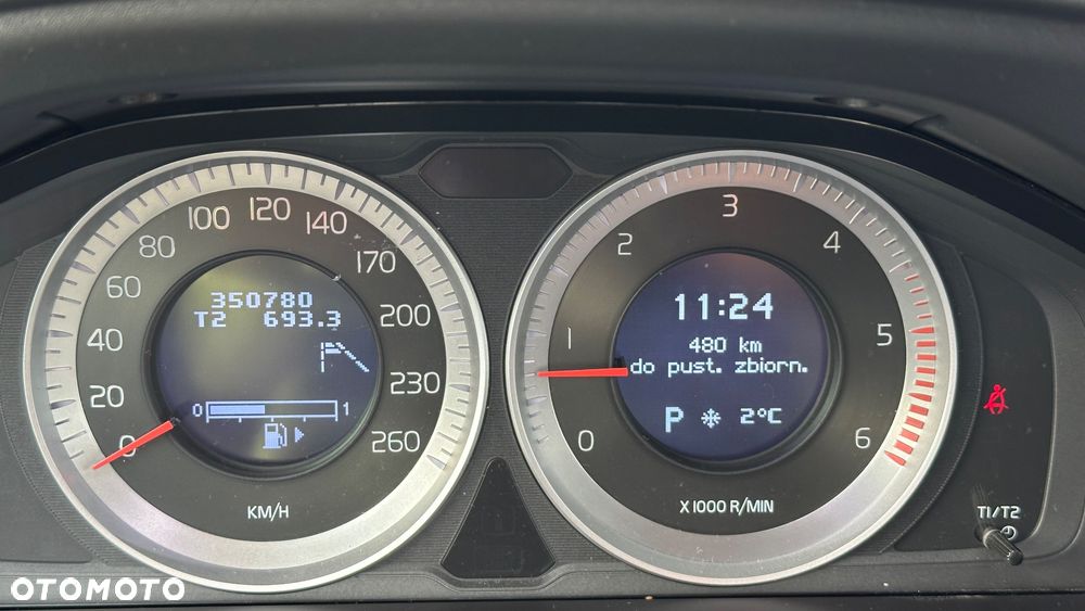 Volvo XC 60 - 6