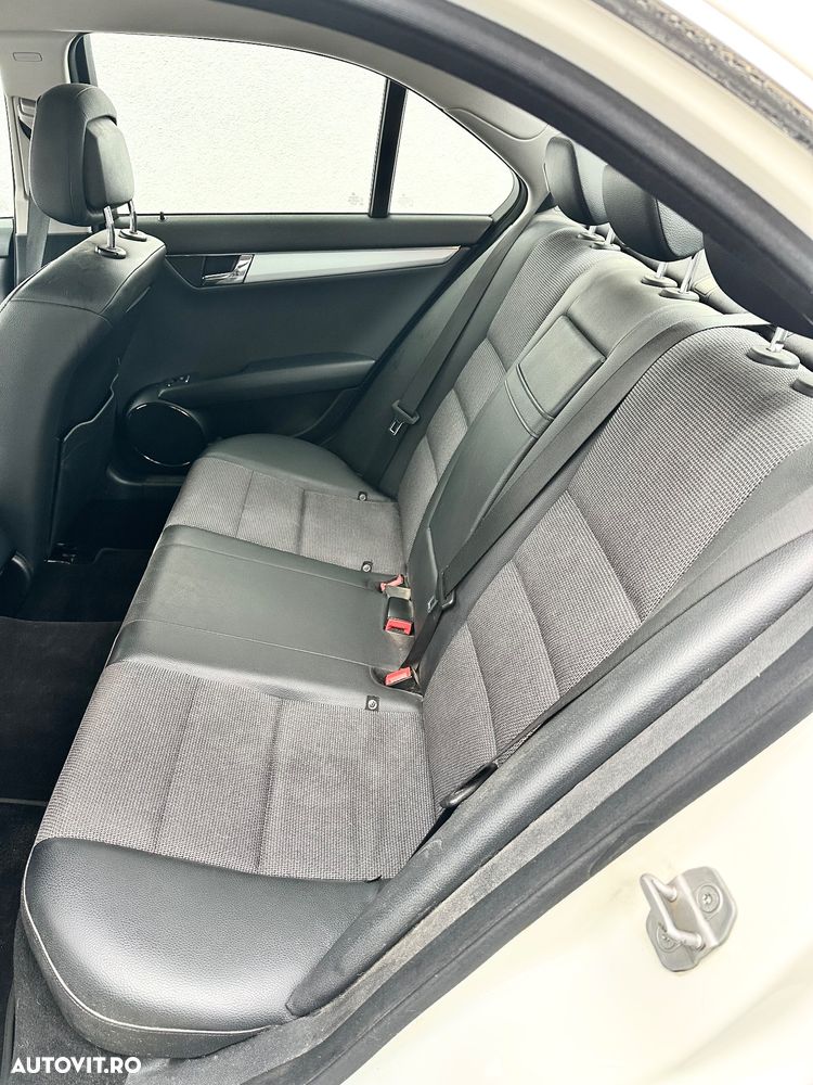 Mercedes-Benz C 180 CGI Automatik BlueEFFICIENCY Avantgarde - 19