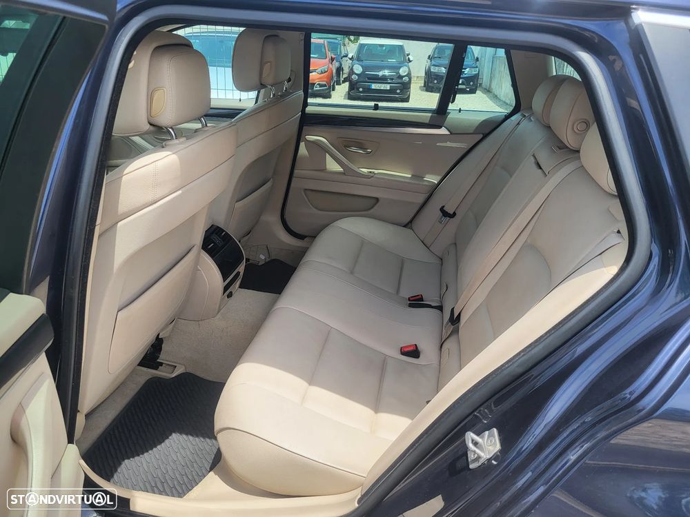 BMW 520 d Line Luxury Auto — fotografia 9