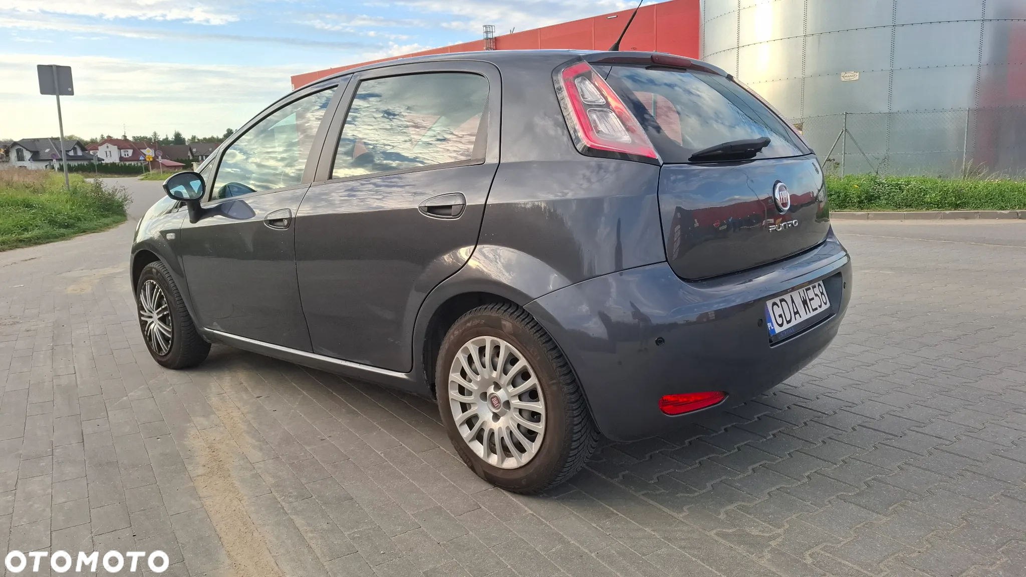 Fiat Punto 1.4 Easy S&S - 3