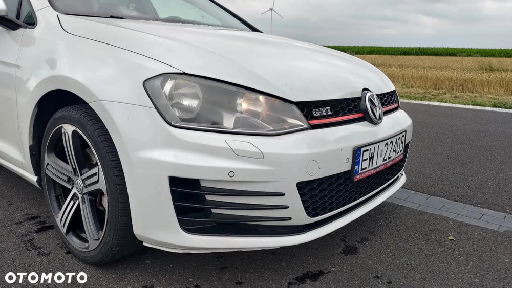 Volkswagen Golf 1.6 TDI BlueMotion Technology Cup - 19