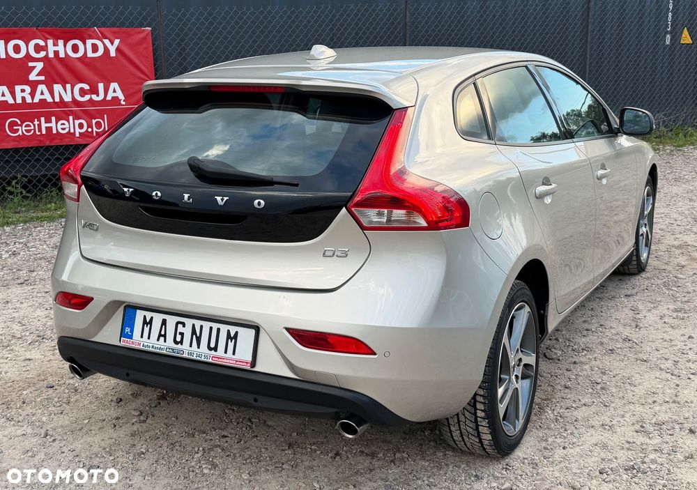 Volvo V40 D3 Momentum - 31