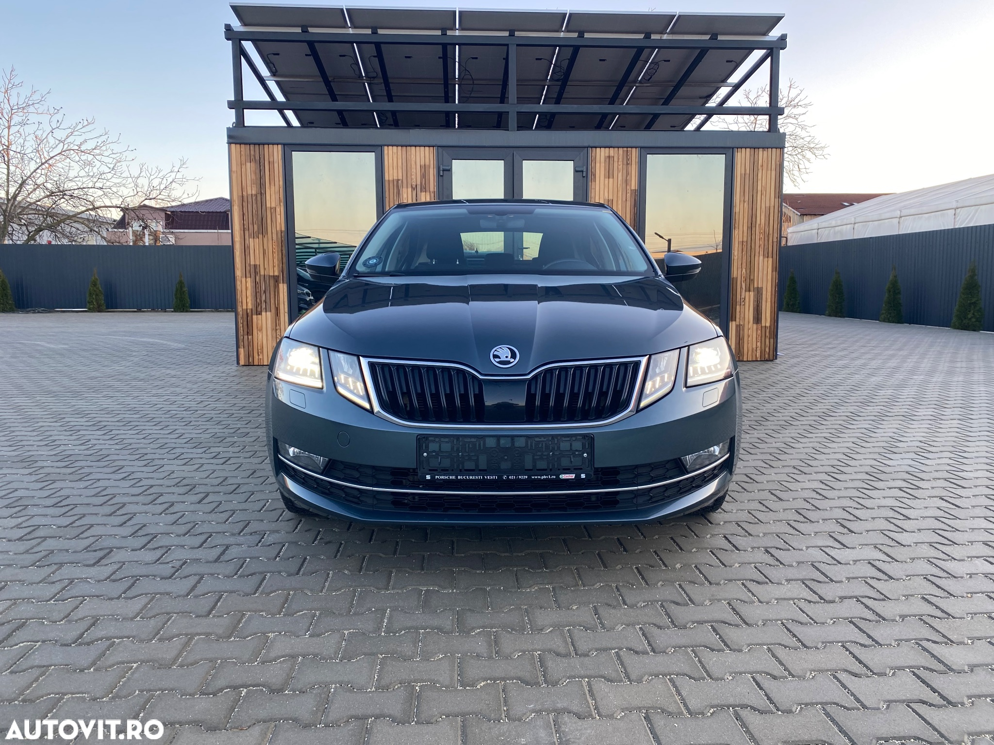 Skoda Octavia 2.0 TDI DSG Ambition - 6