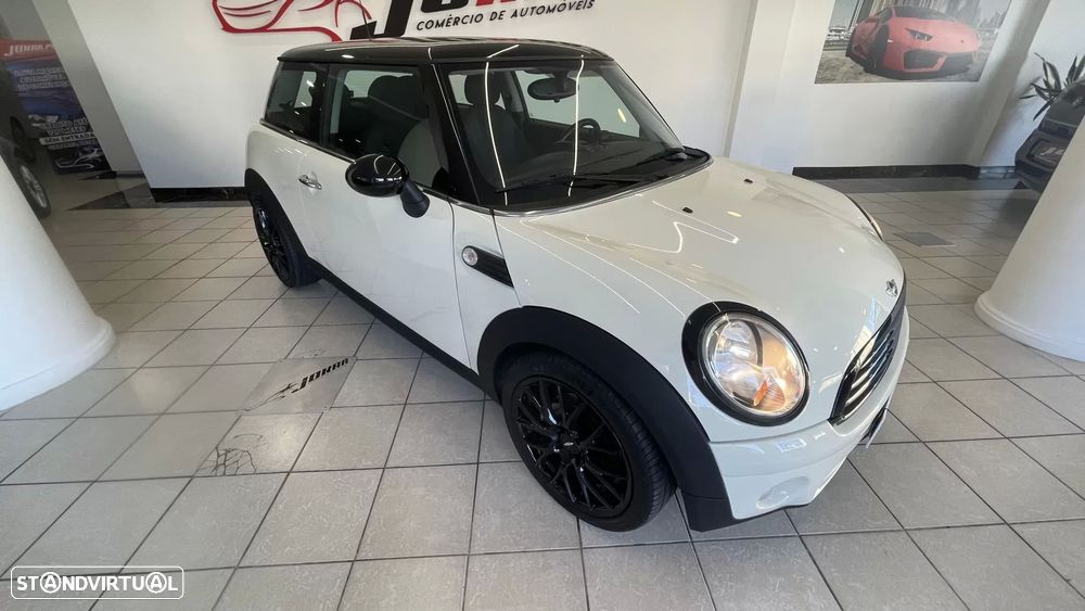 MINI 3 Portas One D - 13