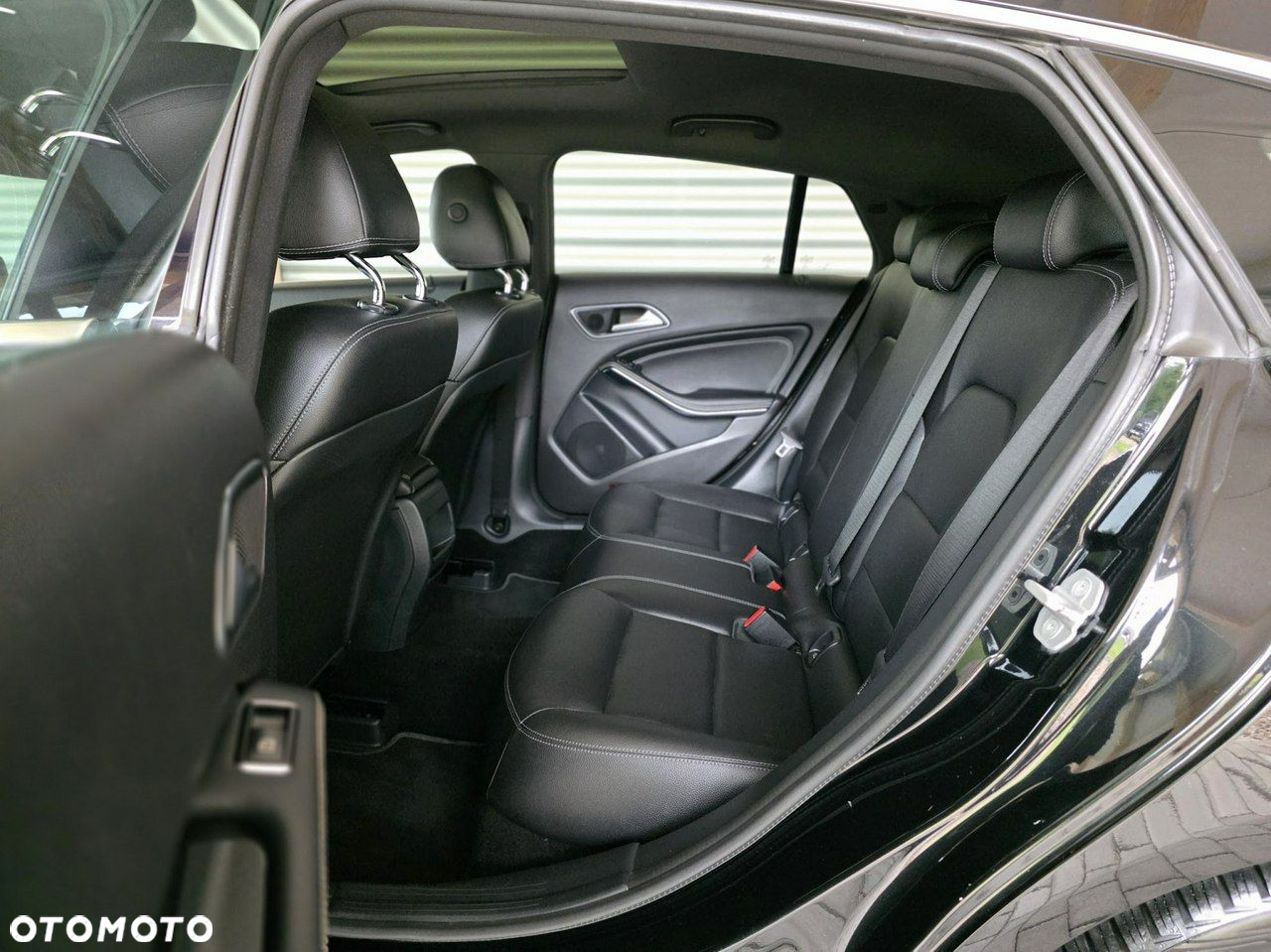 Mercedes-Benz CLA - 17
