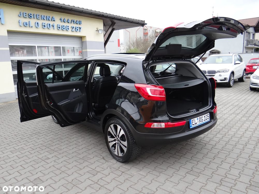 Kia Sportage 2.0 CRDI 4WD Automatik Dream-Team Edition - 16