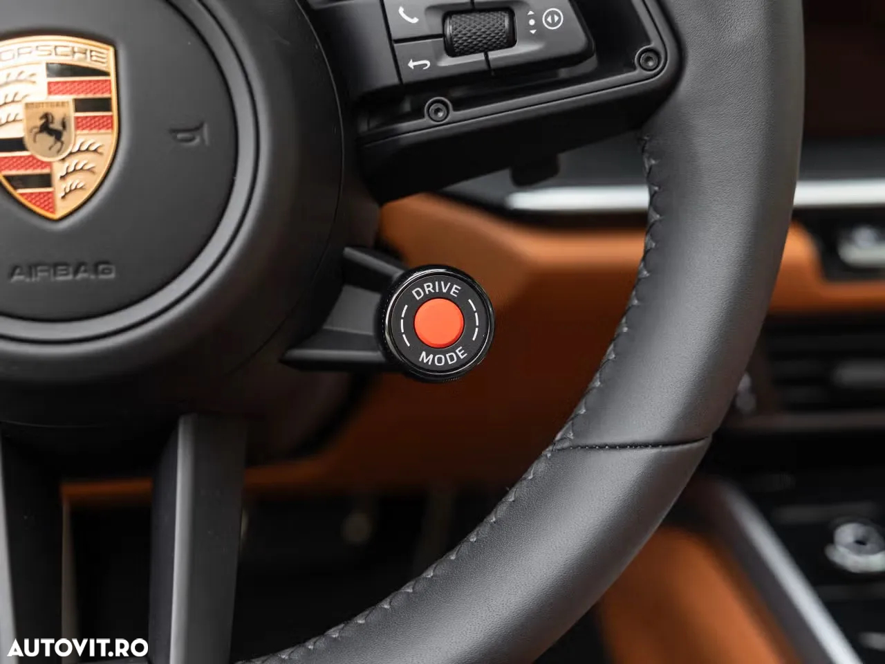 Porsche 911 Targa 4 GTS PDK - 25