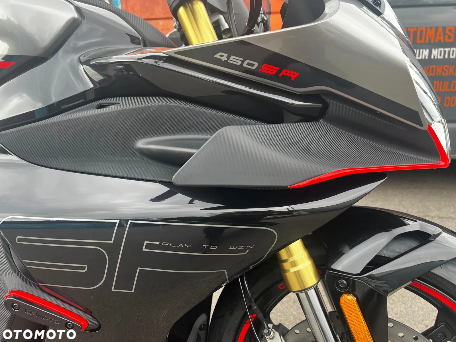 CFMoto SR - 19