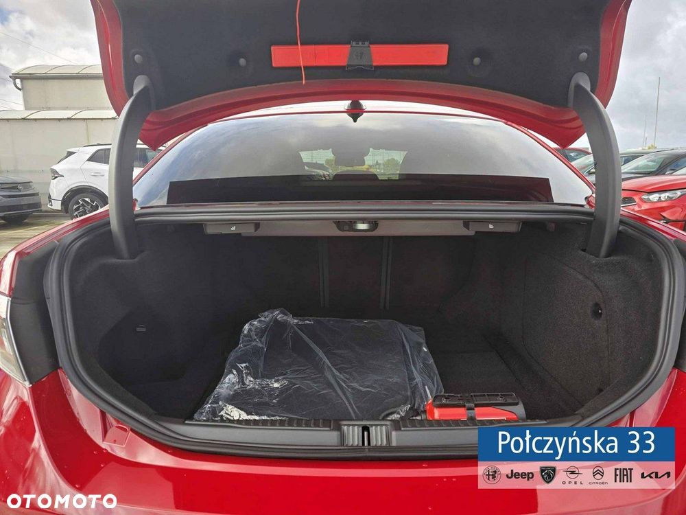 Alfa Romeo Giulia - 8