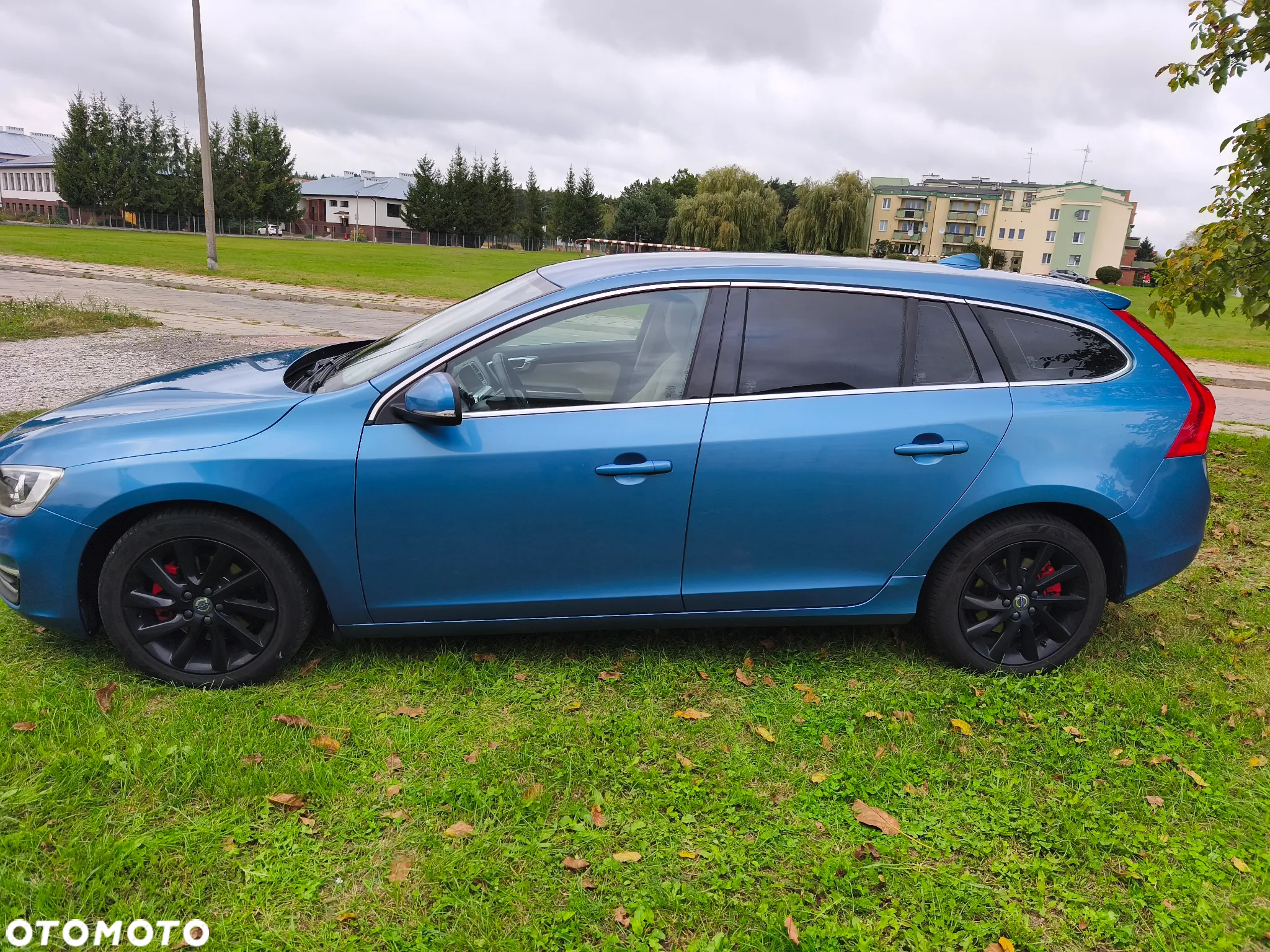 Volvo V60 D4 Drive-E Momentum - 4