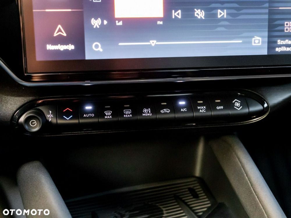 Alfa Romeo Junior 1.2 mHEV Ibrida Speciale eDCT - 19