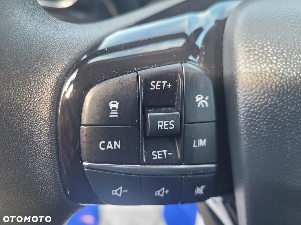 Ford Fiesta 1.1 S&S TITANIUM - 25