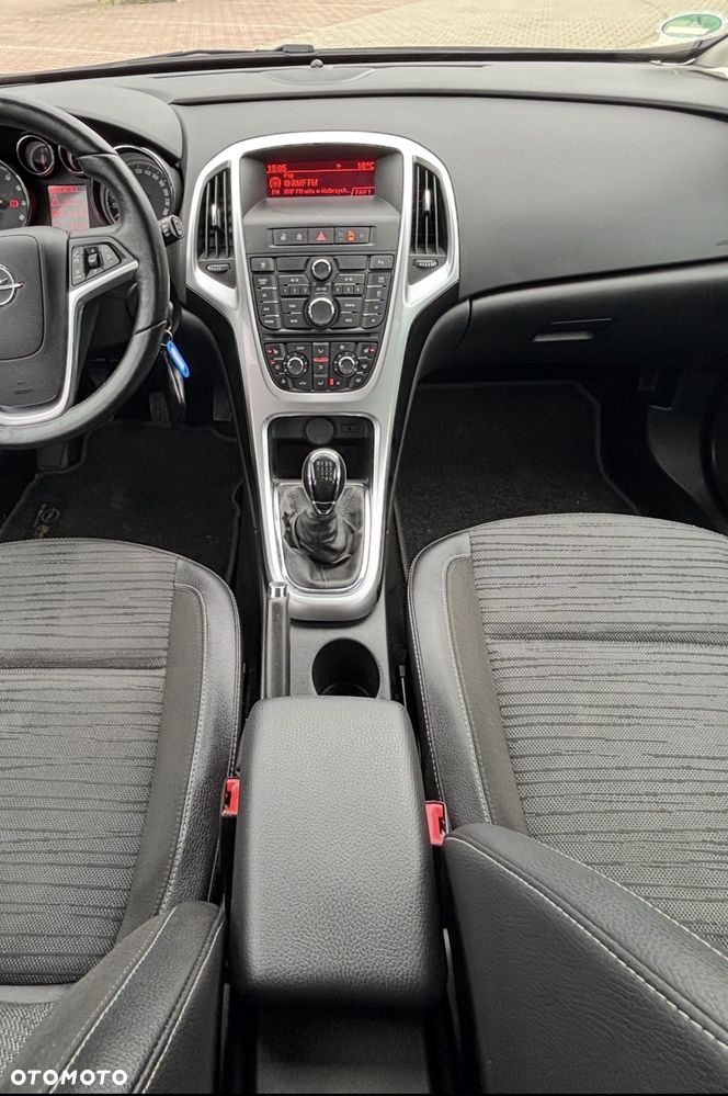Opel Astra 1.4 T Enjoy - 11