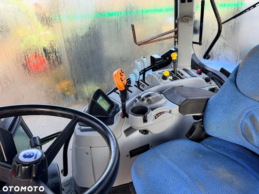 New Holland T7050 - 19