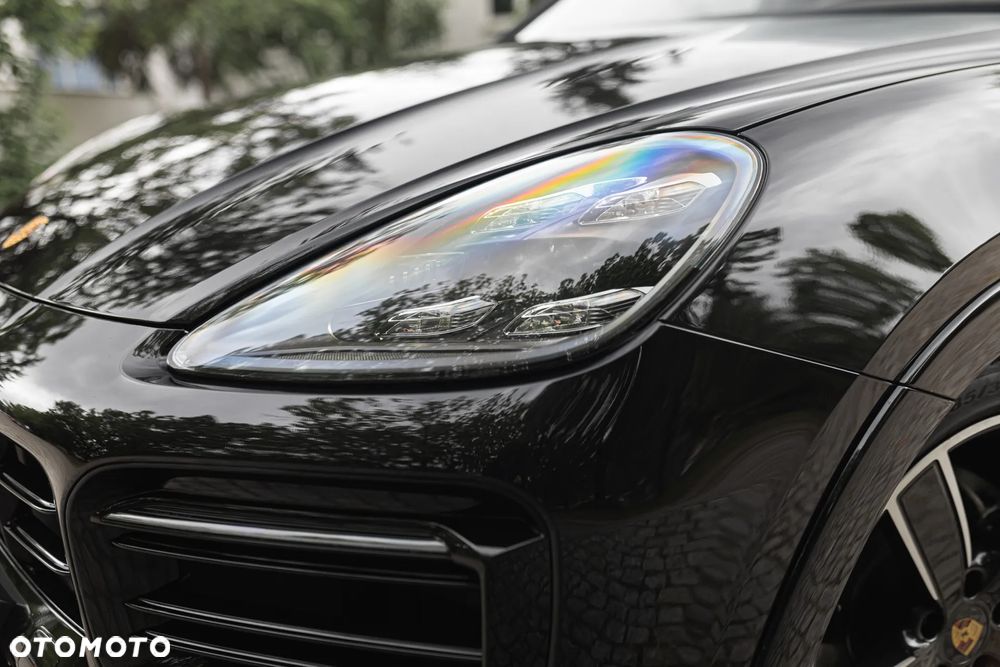 Porsche Cayenne E-Hybrid - 4